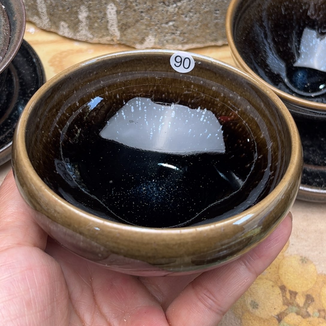 茶盏义兴龙窑坚持真柴烧