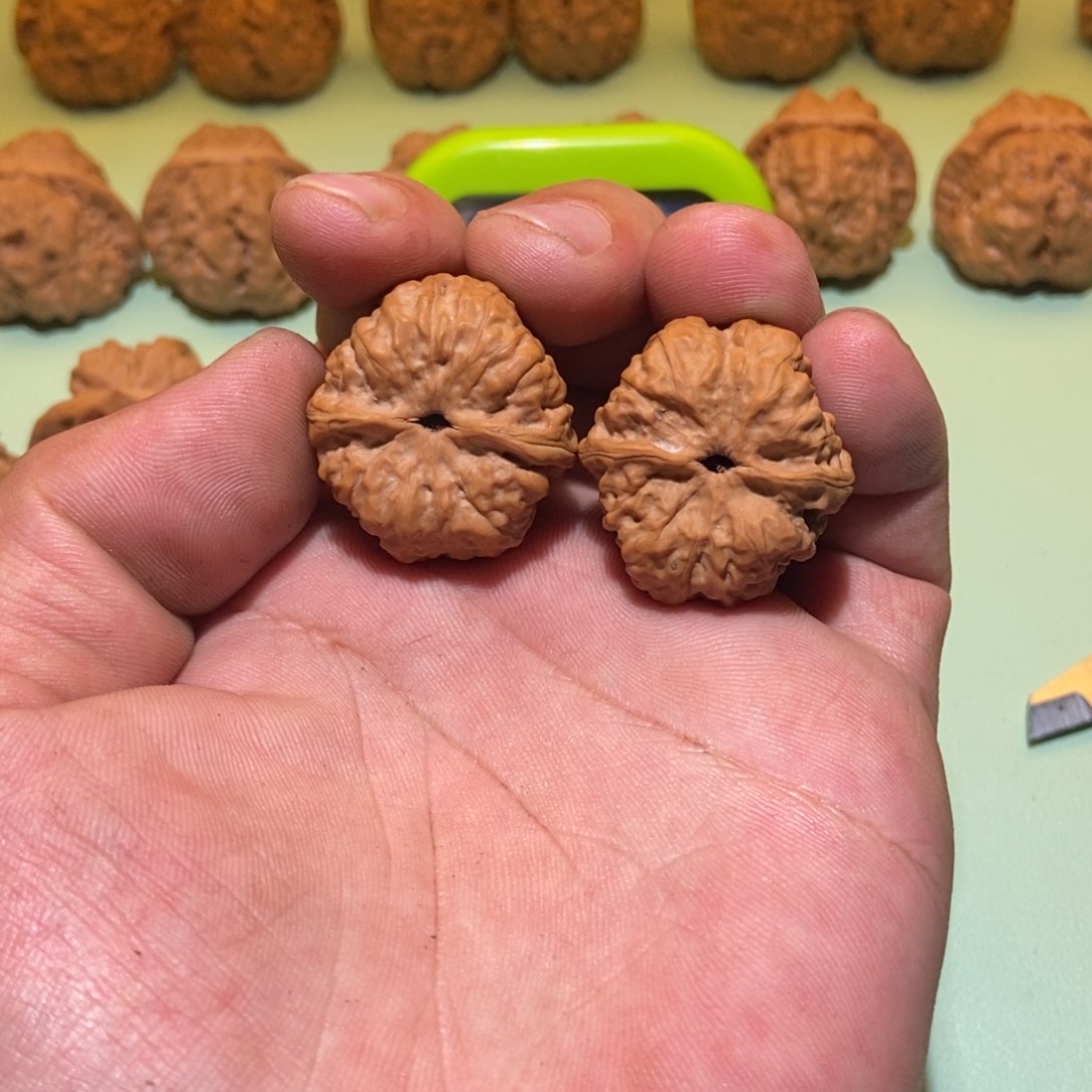 文玩核桃吊坠烟*蛤蟆头30一对