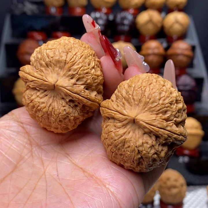 文玩核桃把件铁狮子49号