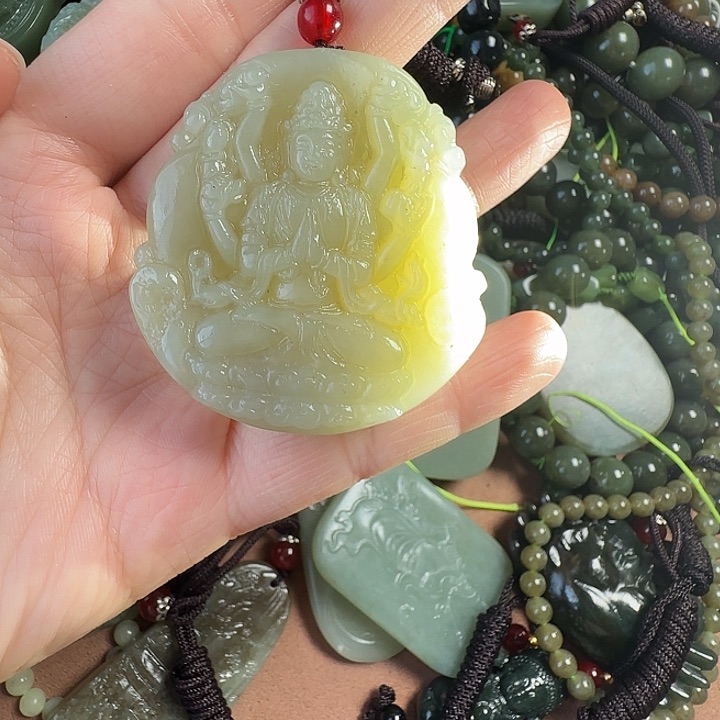 和田玉颈饰未镶嵌