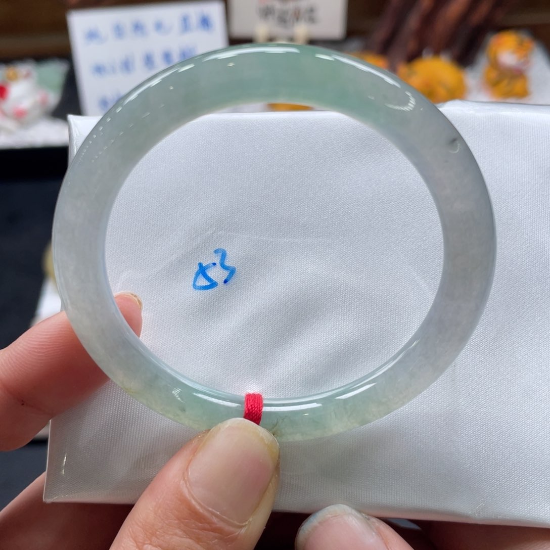 翡翠手镯未镶嵌53圆条