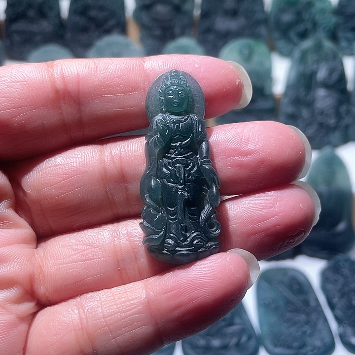 定制翡翠未镶嵌观音