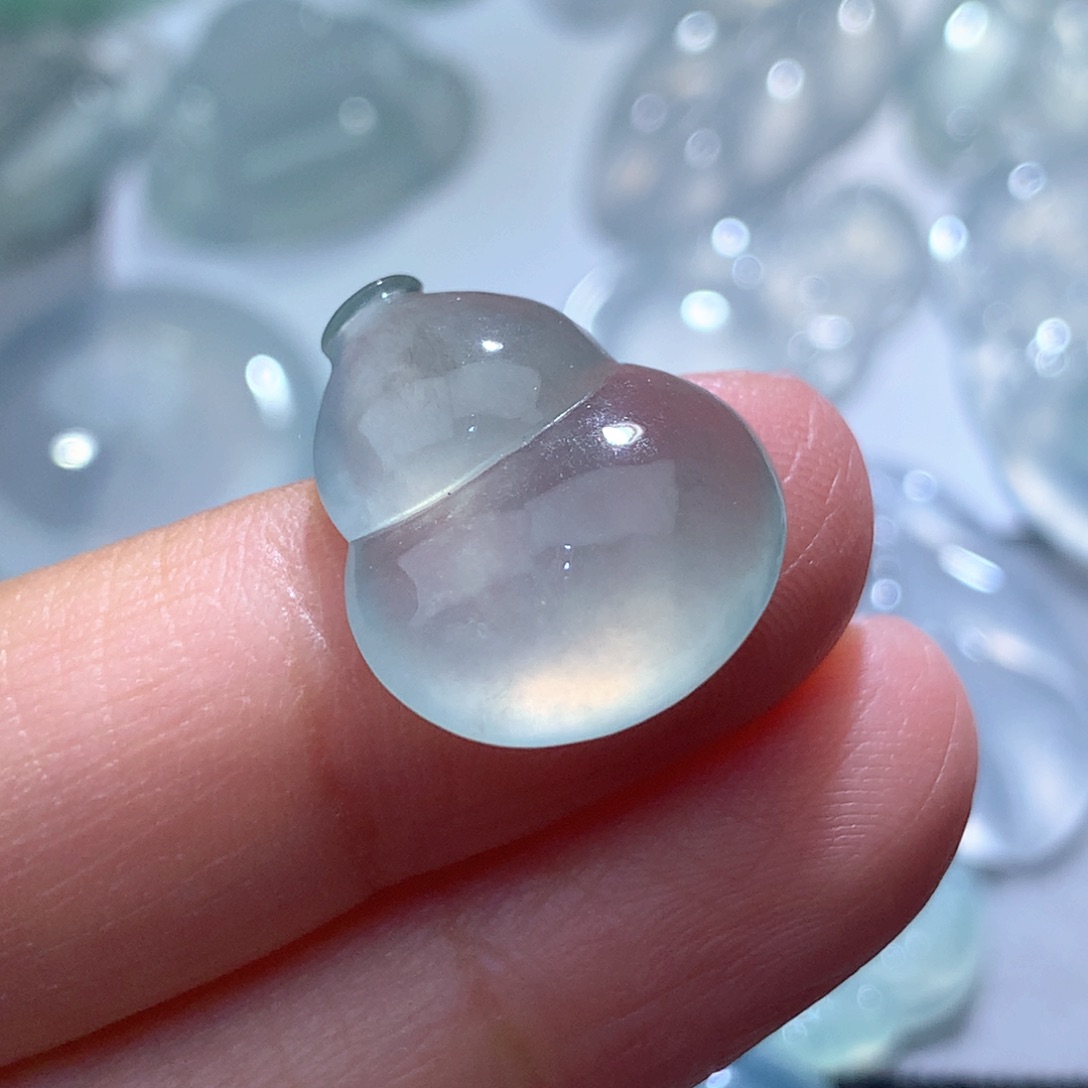 颈饰未镶嵌翡翠最*缅甸