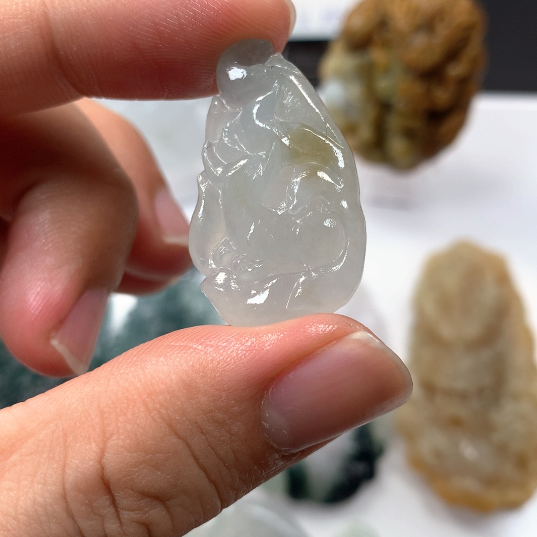 定制翡翠未镶嵌吊坠