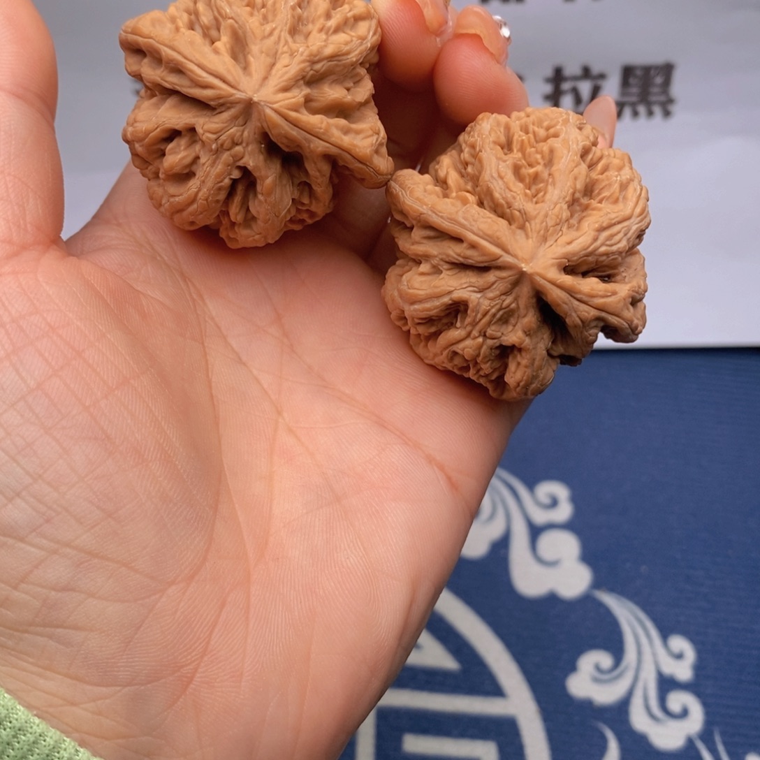 文玩核桃吊坠粗筋44 9号