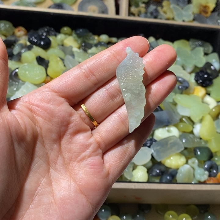 蛇纹石玉合金颈饰