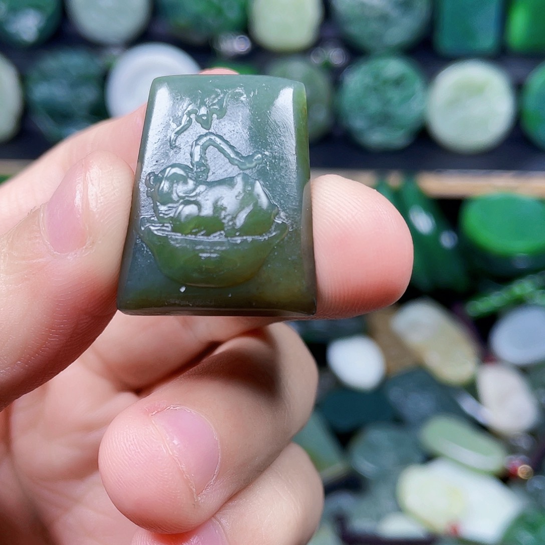 和田玉未镶嵌珠宝半成品