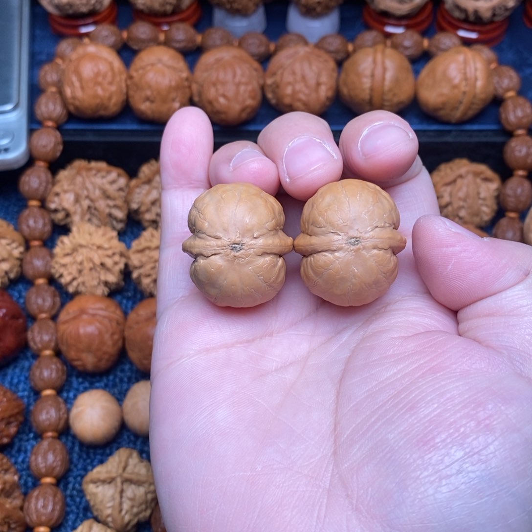 文玩核桃把件F**g手捻