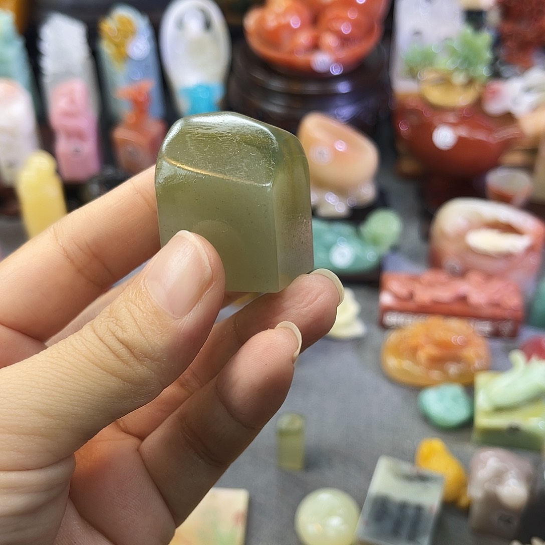 寿山石印石千**?8482包