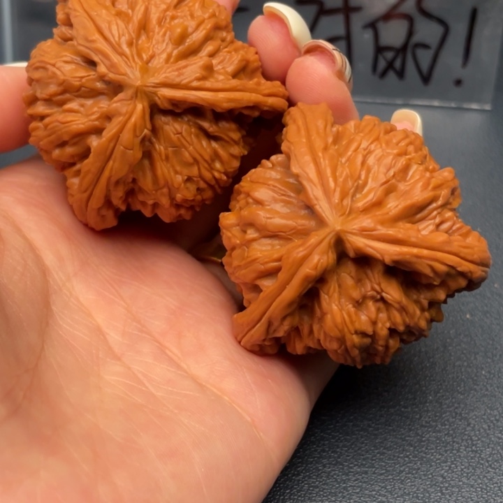 X***G吊坠文玩核桃白狮子