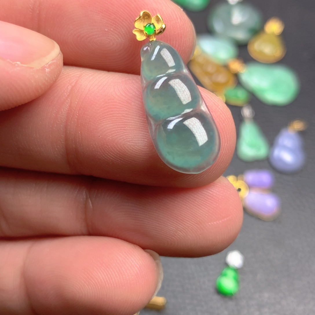 【闪购商品】颈饰18K金镶嵌翡翠翡翠