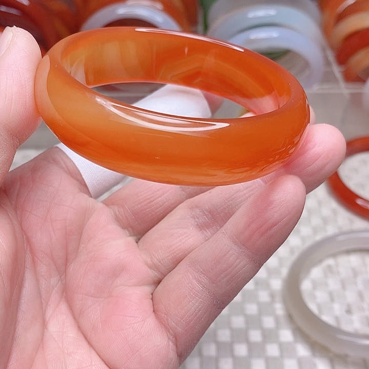 玛瑙/玉髓手镯未镶嵌