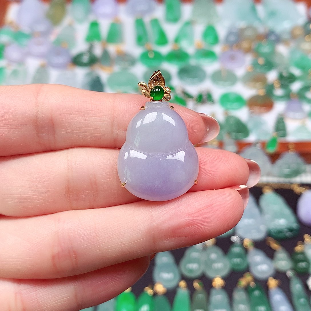 翡翠颈饰18K金镶嵌天然翡翠A货