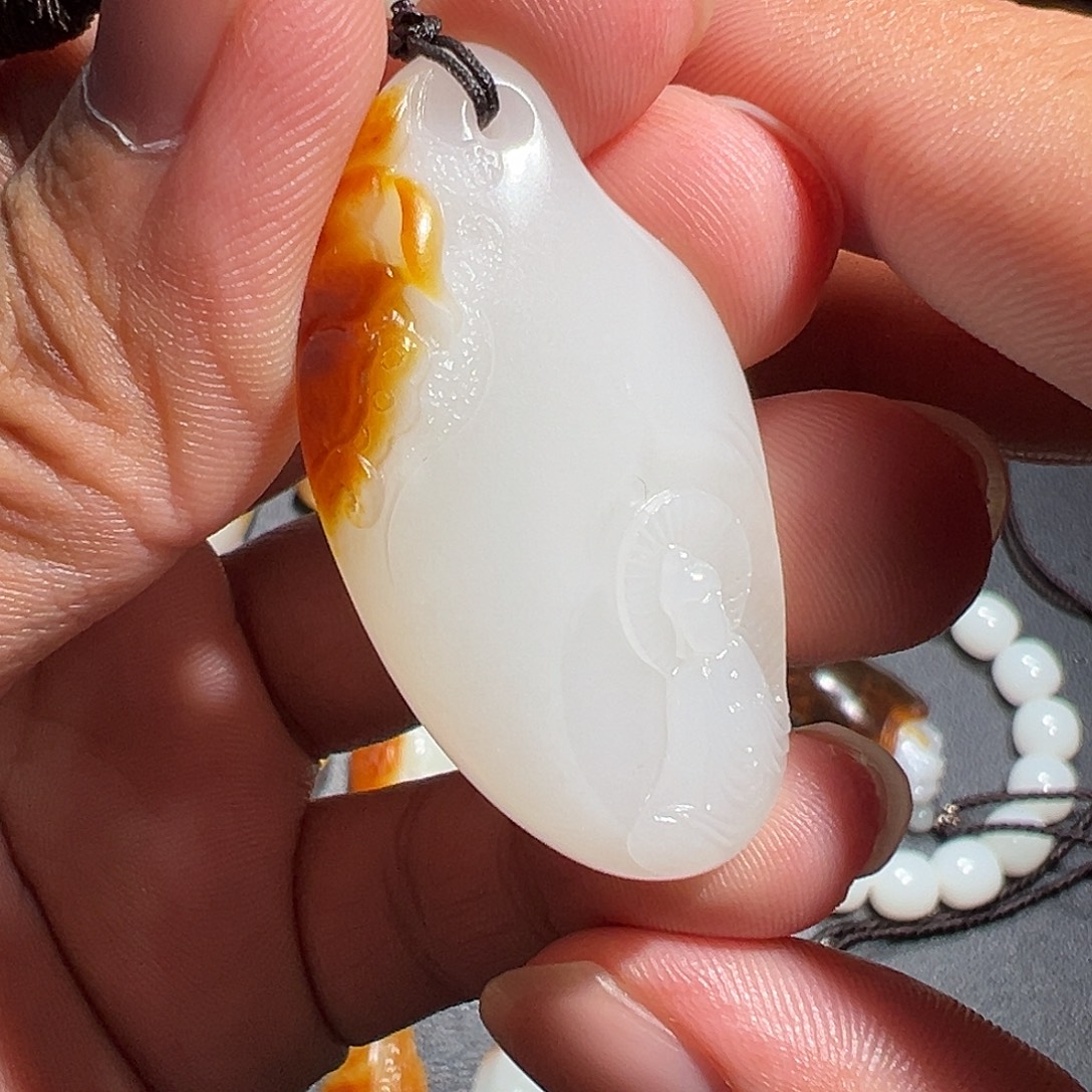 暗***迷和田玉未镶嵌颈饰