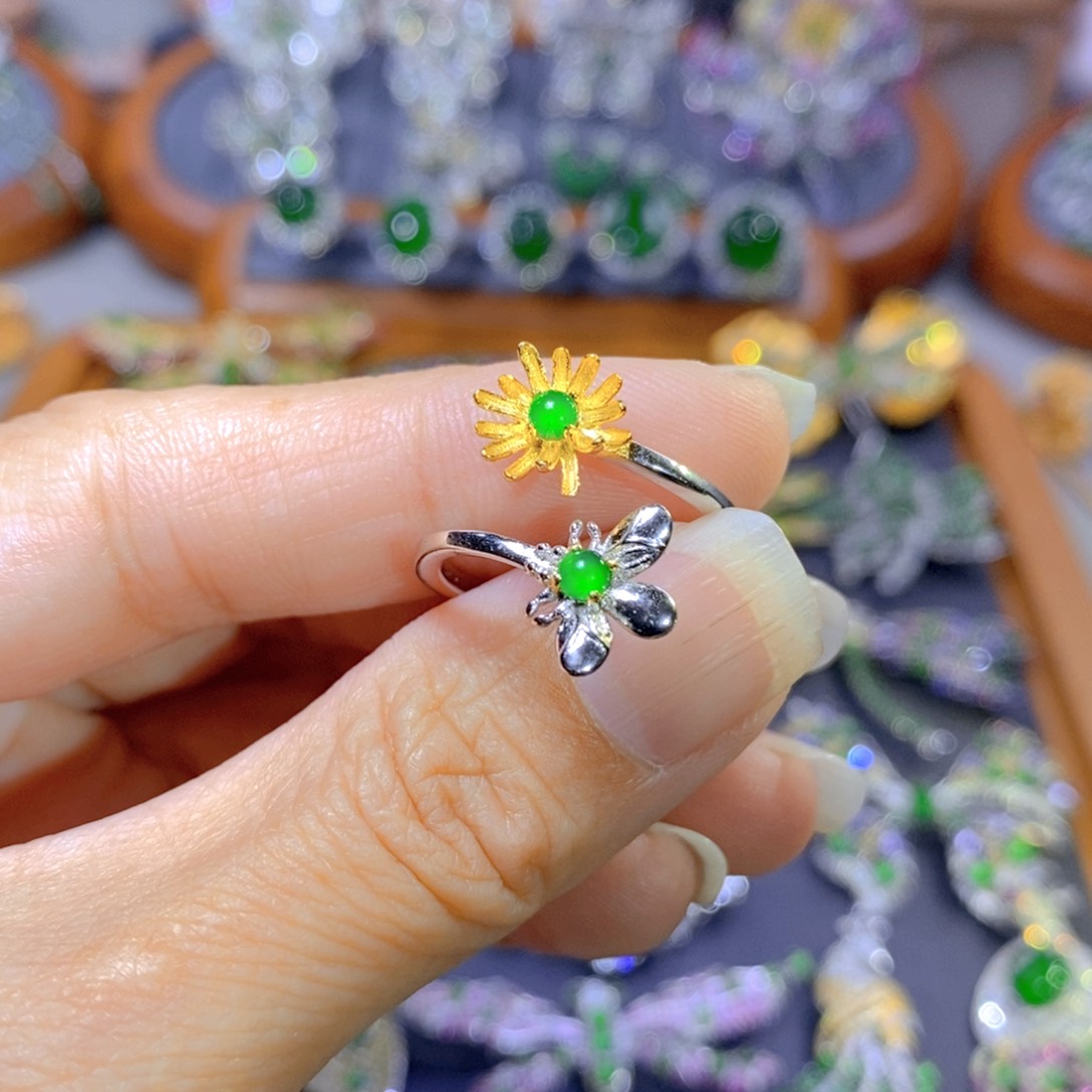 翡翠颈饰银S925镶嵌天然翡翠