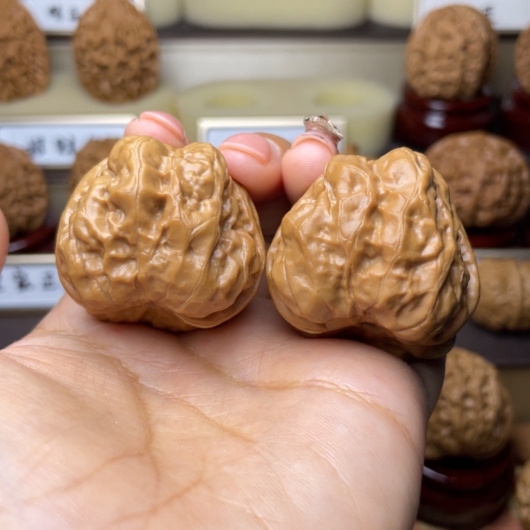 文玩核桃把件蛤蟆头36左右