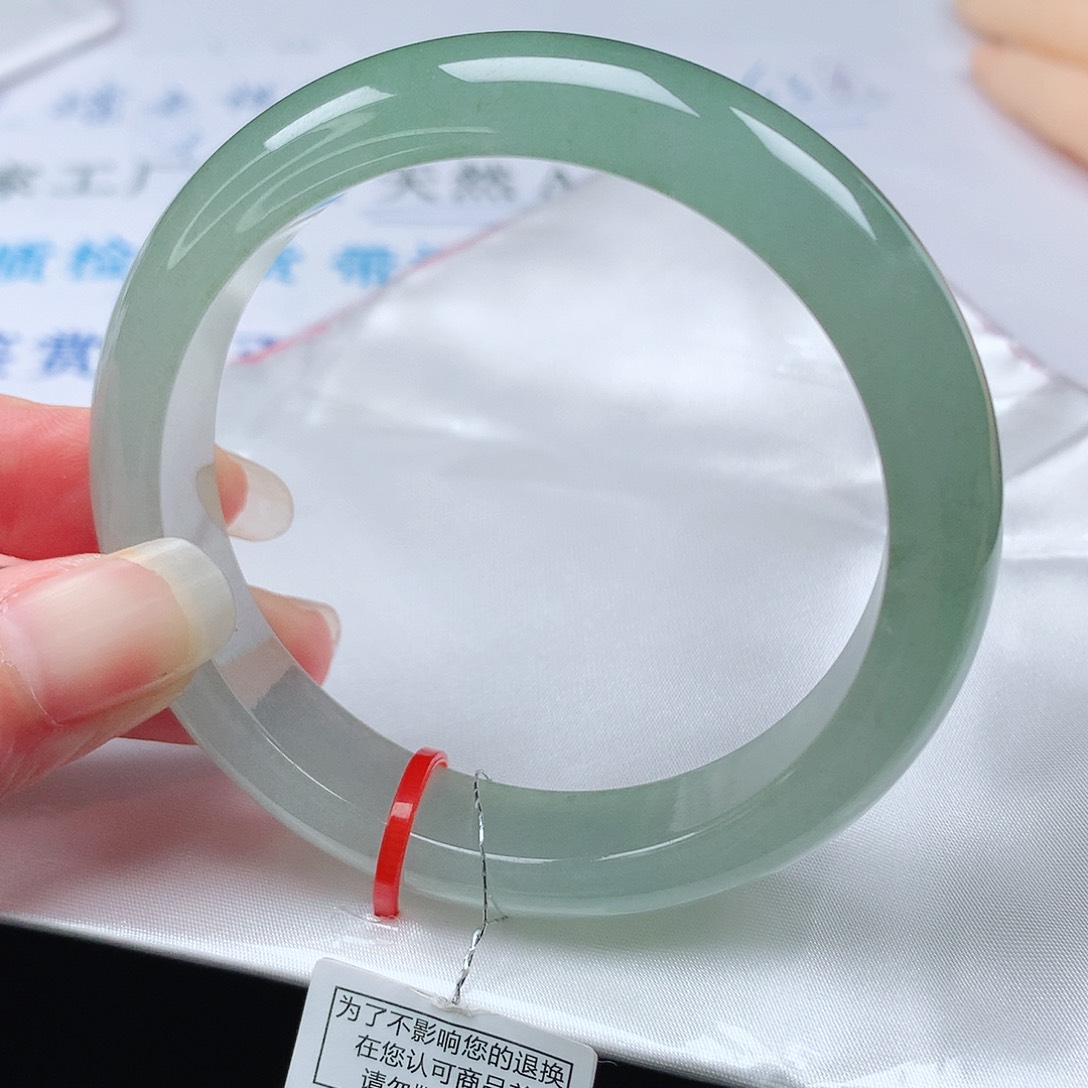 翡翠未镶嵌手镯落***梅57圈