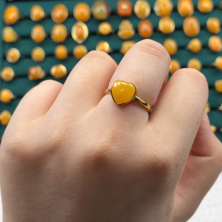 琥珀银S925镶嵌戒指金色托