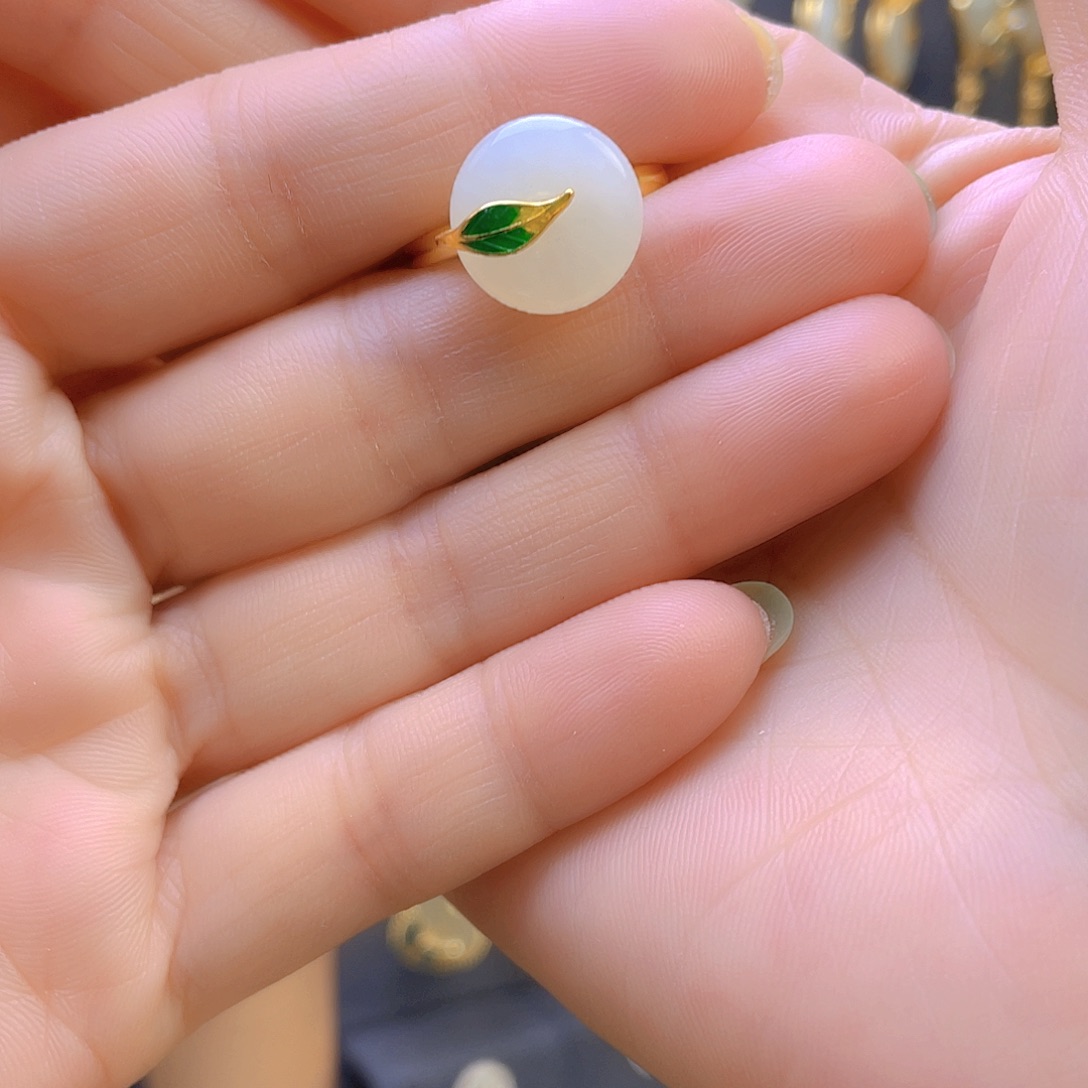 和田玉戒指银S925镀金镶嵌