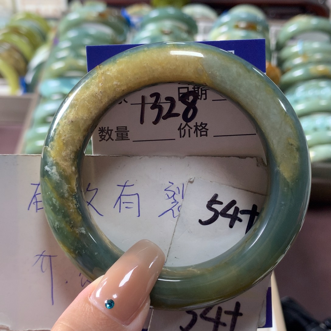 蛇纹石玉未镶嵌手镯1328