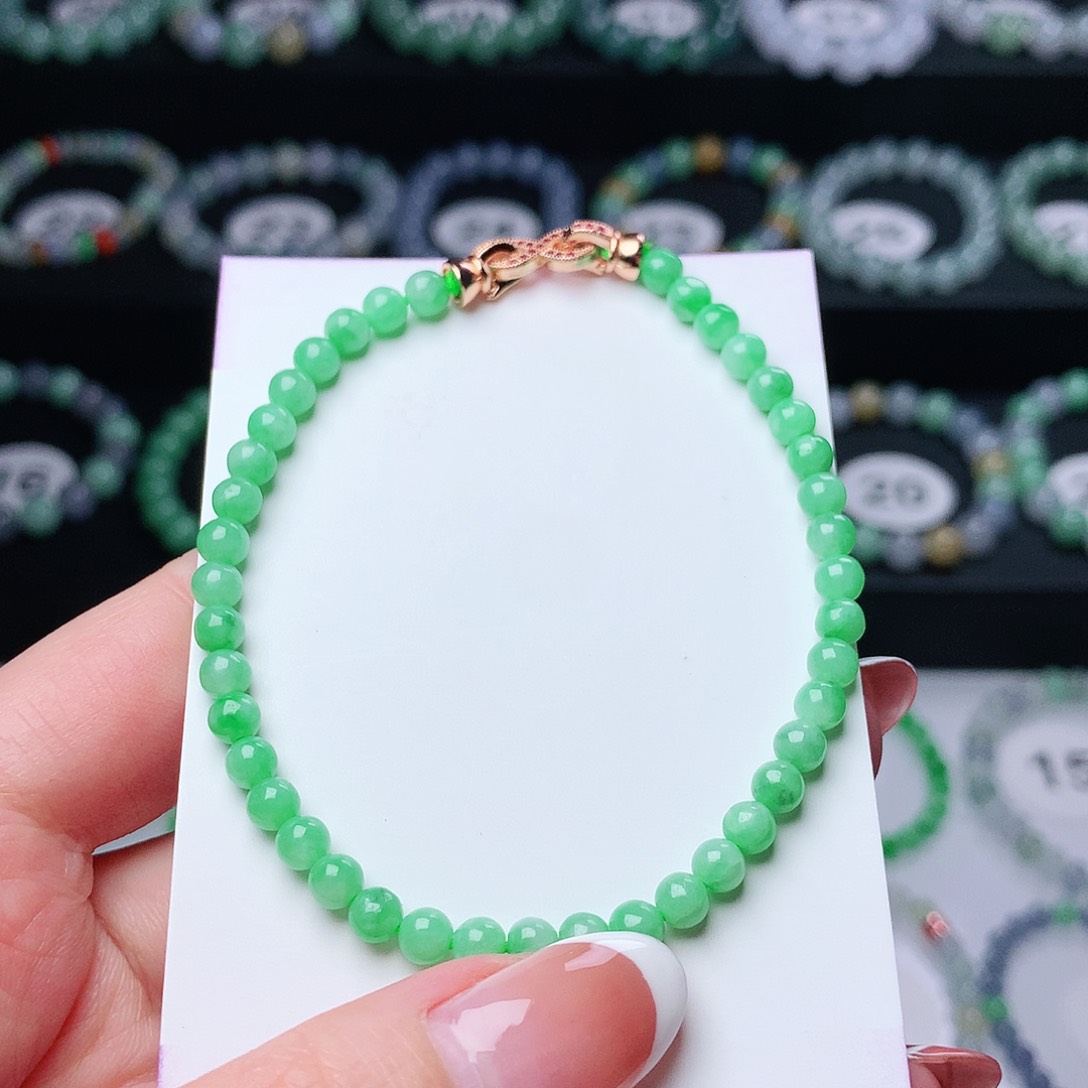 翡翠手链未镶嵌翡翠