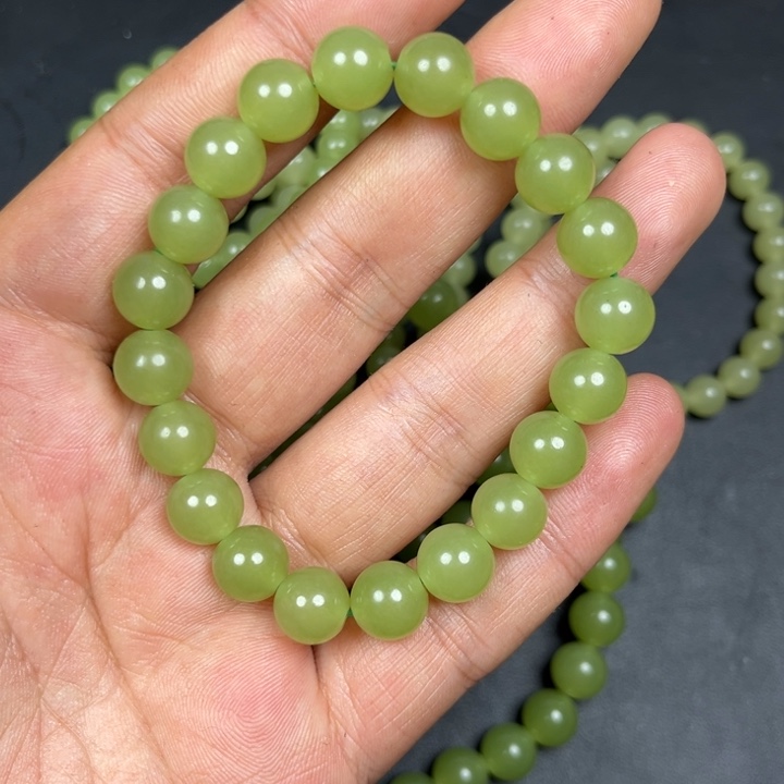 和田玉未镶嵌车挂