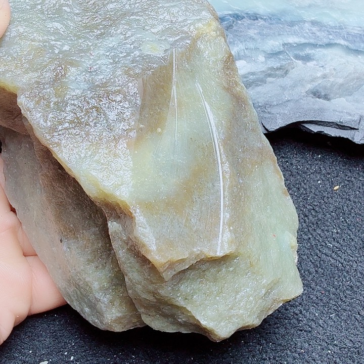 未镶嵌和田玉（糖玉）珠宝半成品