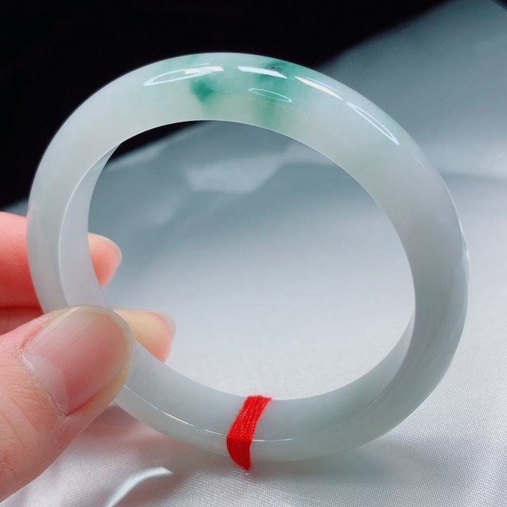 翡翠未镶嵌手镯51。52