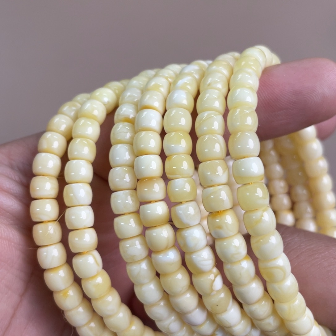 琥珀裸石未镶嵌121多样性发其一