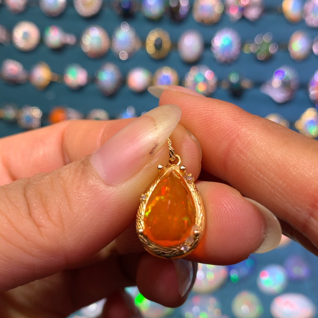 欧泊银S925镶嵌吊坠款