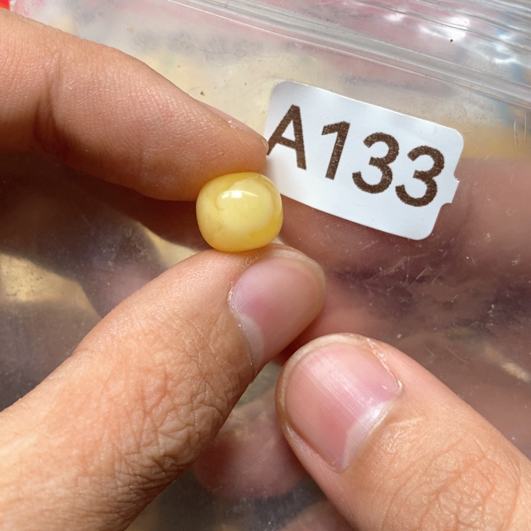 大***颜蜜蜡未镶嵌裸石好