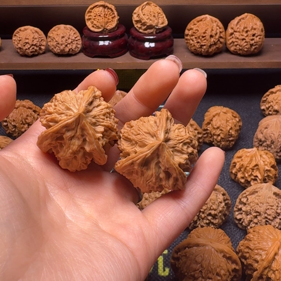 文玩核桃吊坠36盘山