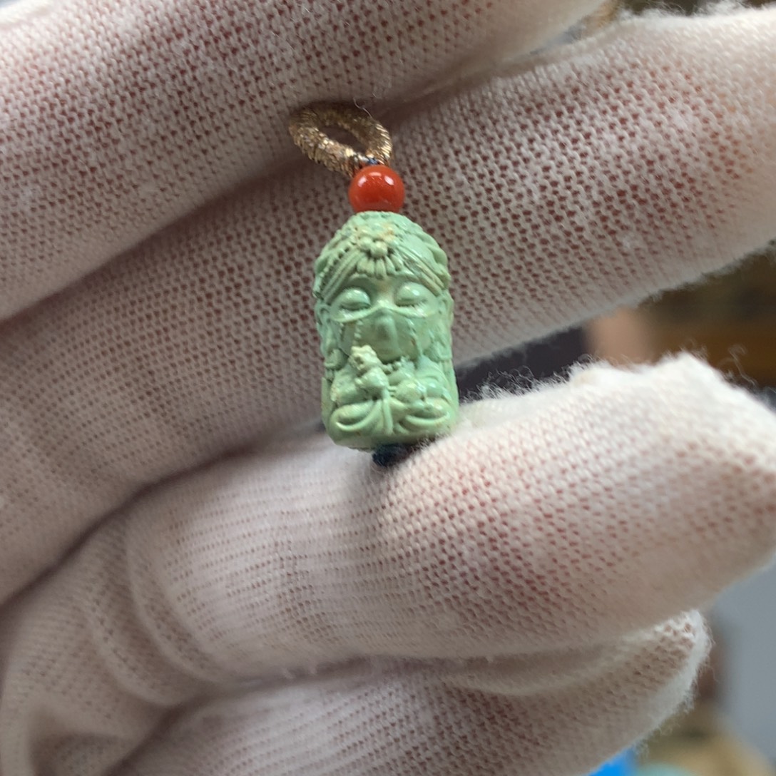 绿松石未镶嵌挂件