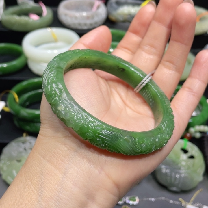 和田玉手镯59圈口 编号16未镶嵌