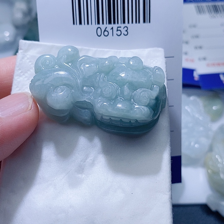 翡翠未镶嵌颈饰天光墟翡翠市场现金代购