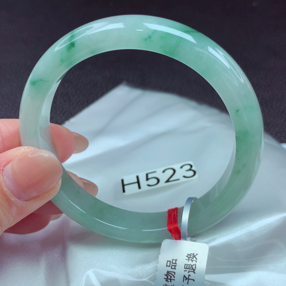 翡翠手镯未镶嵌手镯88