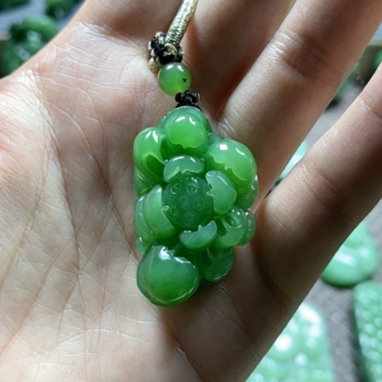 【闪购商品】颈饰未镶嵌和田玉