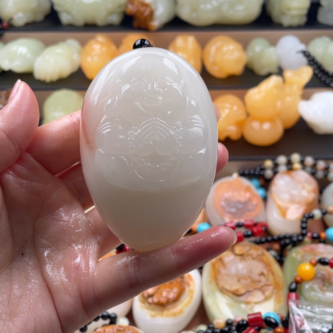 b***b石材天然古青石手把件