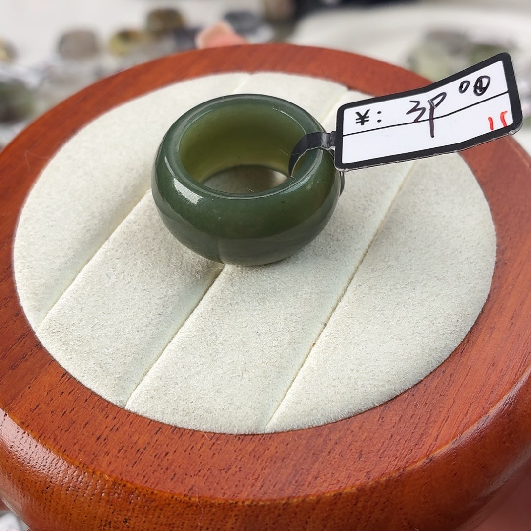 和田玉未镶嵌戒指Q47湖水绿墩墩内径18.2