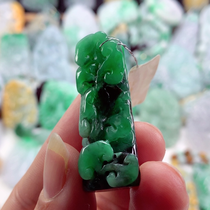 【闪购商品】翡翠吊坠(不含链)未镶嵌