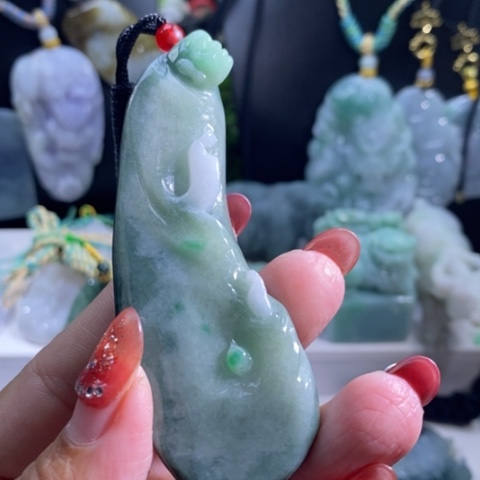 【闪购商品】颈饰未镶嵌翡翠达摩