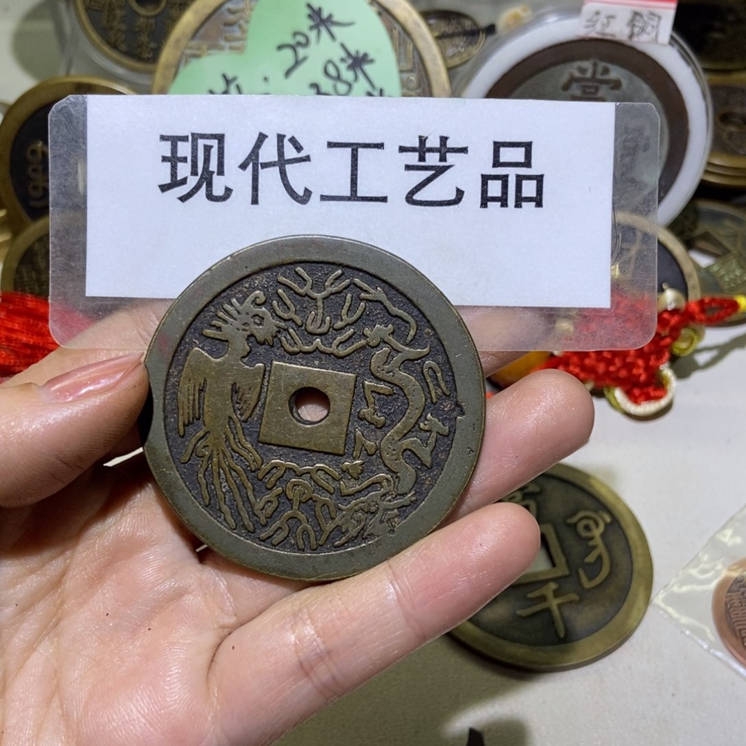 铜相***年翻砂铸造现代工艺品