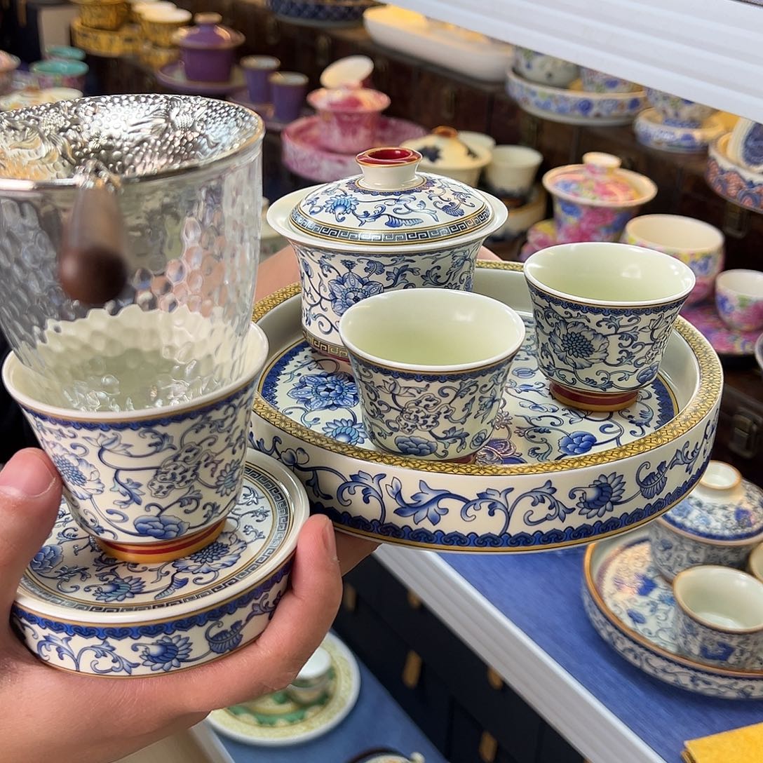 我们的目标是成为一个优秀的人