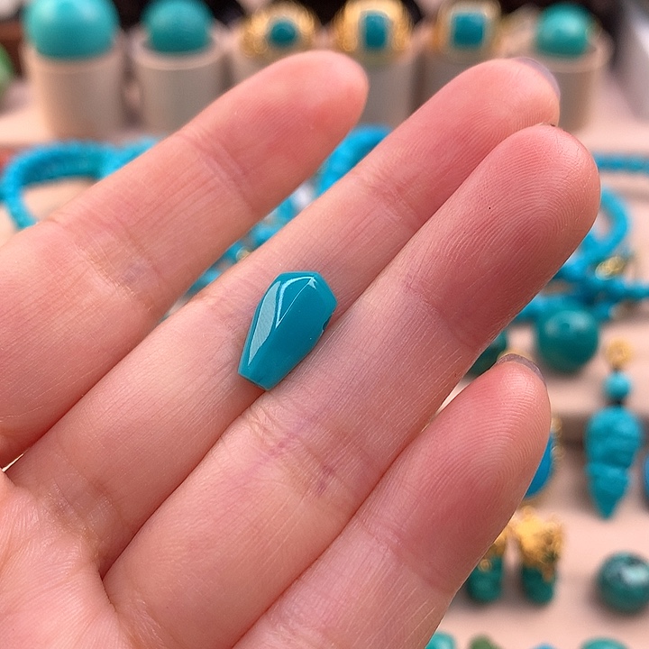 绿松石配饰未镶嵌