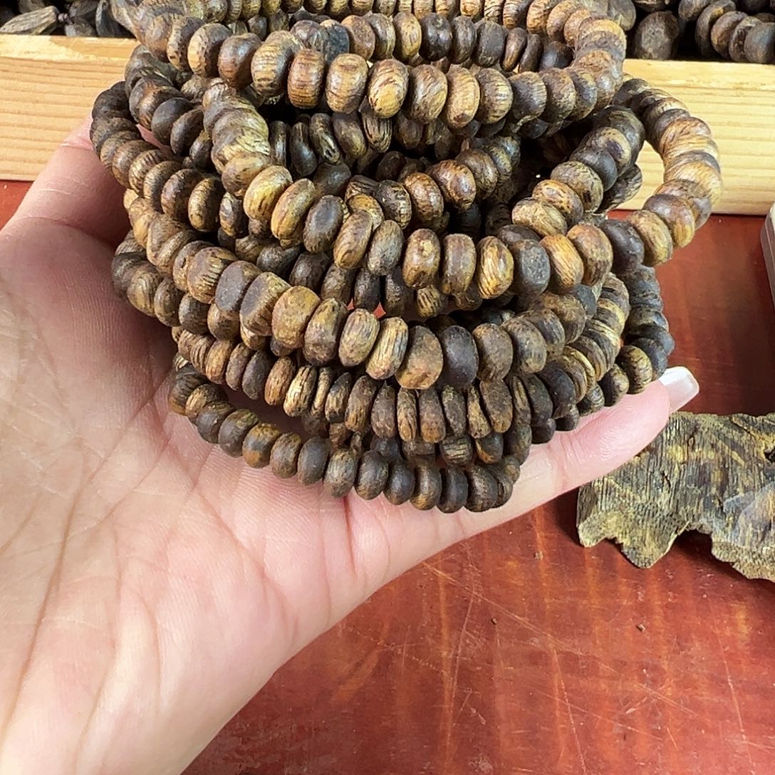 沉香沉香碎屑卡6虫漏单圈真货标本