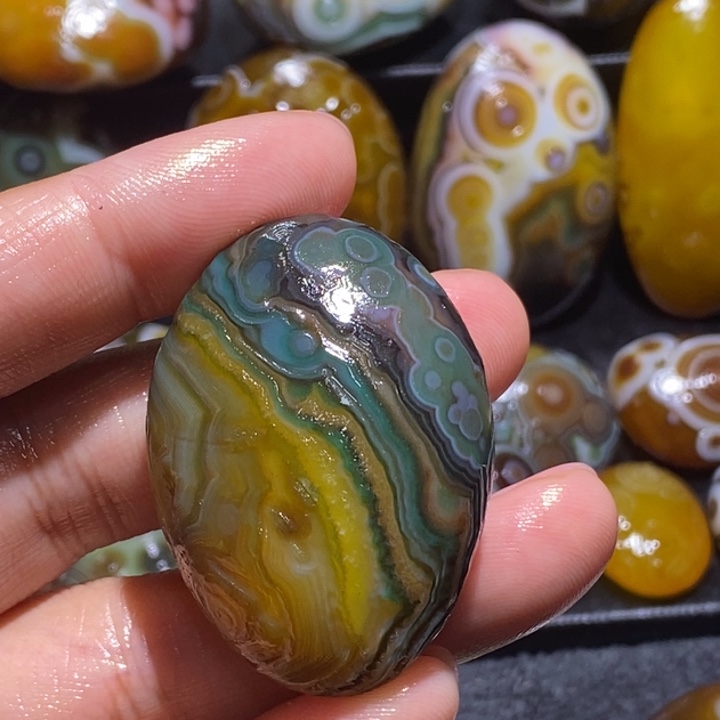 玛瑙/玉髓未镶嵌珠宝半成品198