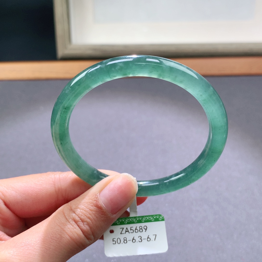 翡翠手镯未镶嵌天然翡翠手镯叮当镯