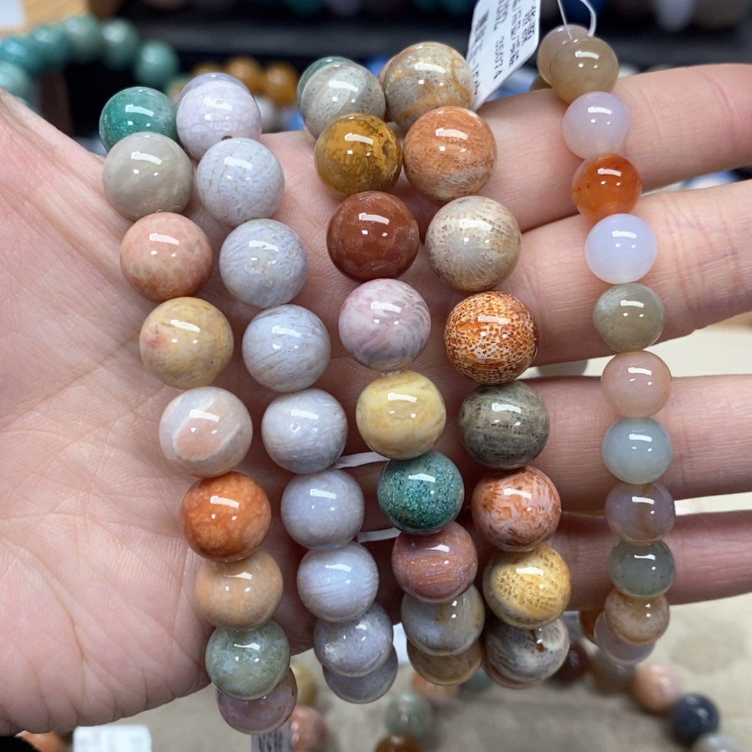 硅化珊瑚（珊瑚玉）手链未镶嵌我***肉033