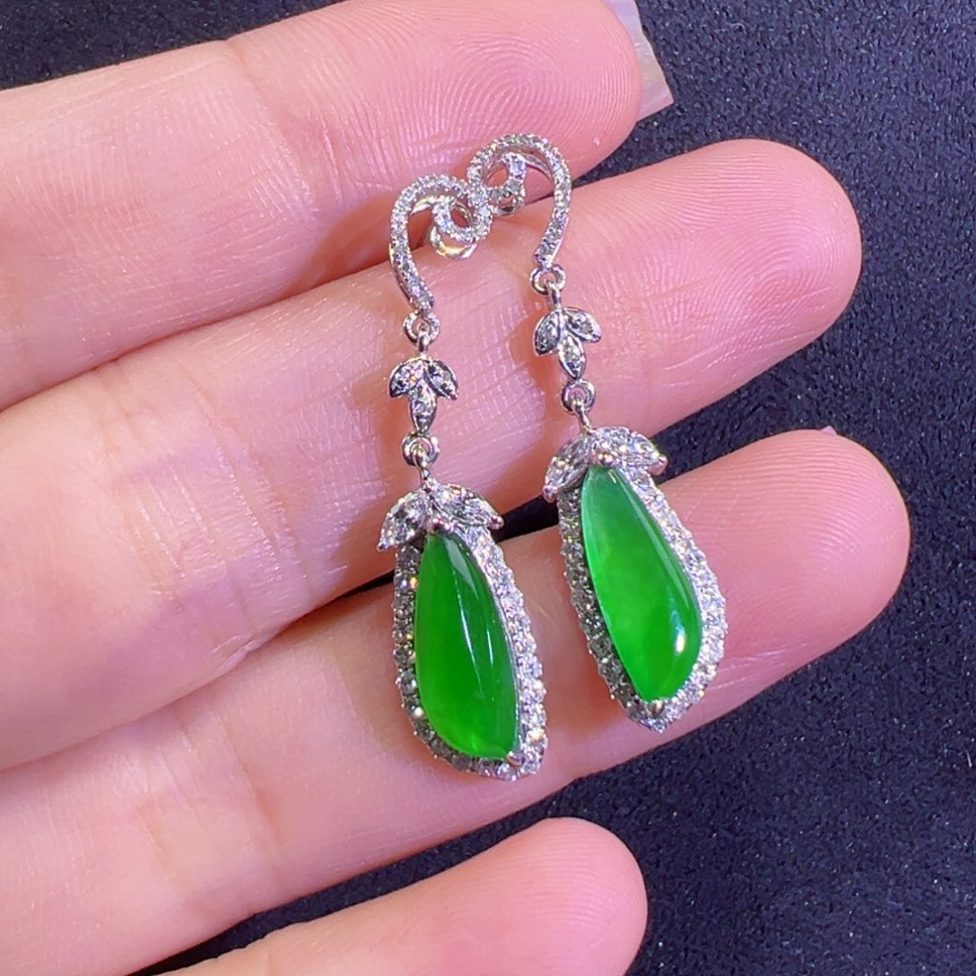 翡翠18K金镶嵌耳饰耳钉