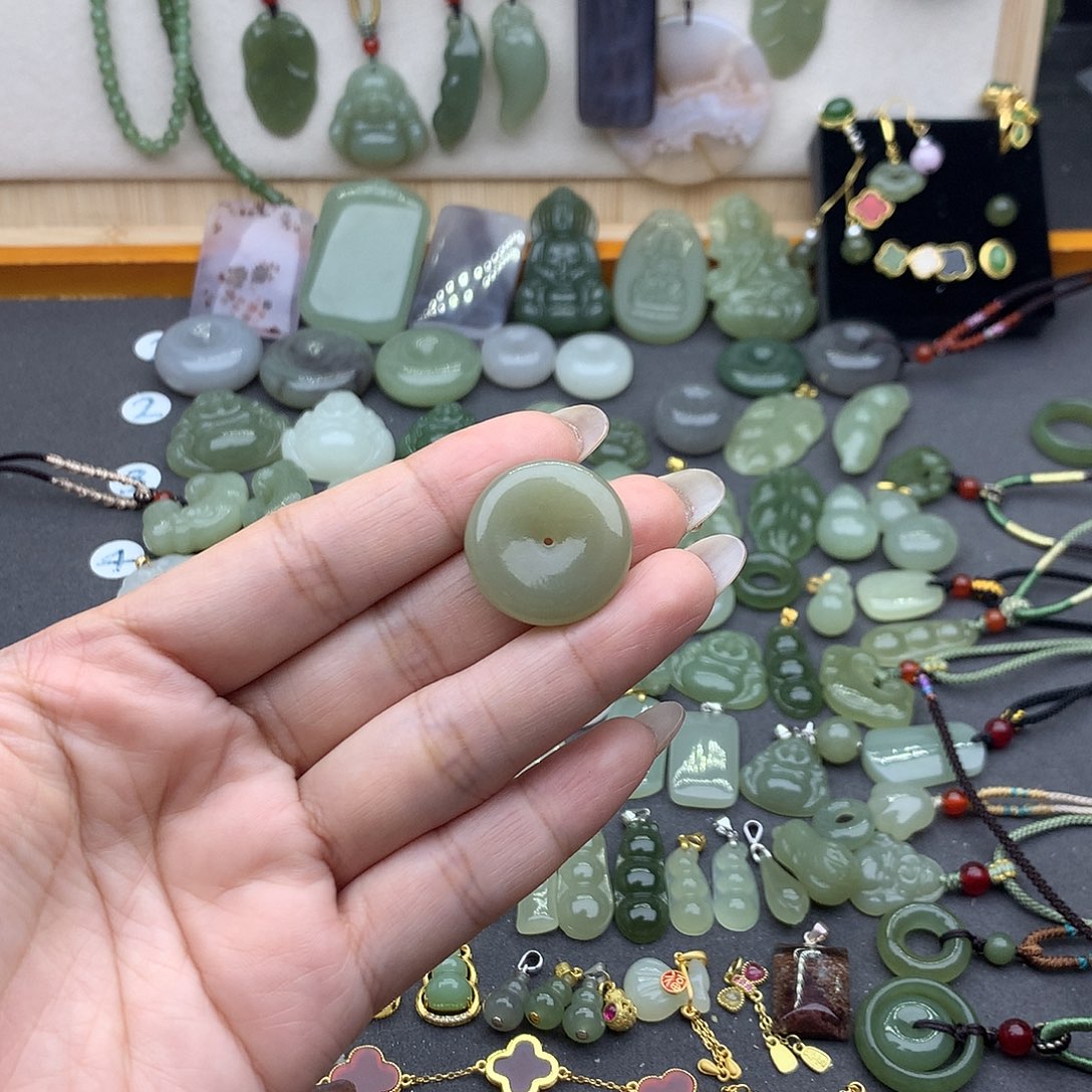 和田玉吊坠(不含链)未镶嵌